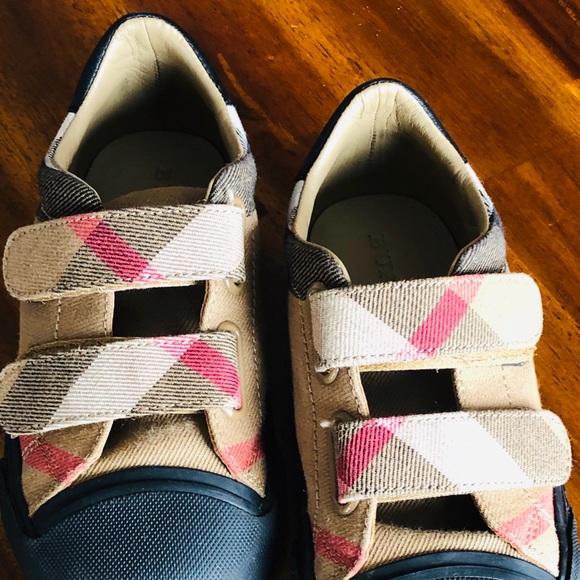 Burberry children’s sneakers - Picture 1 of 8